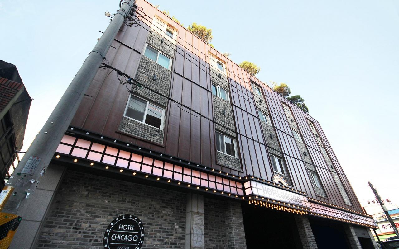 Hotel Chicago Jinju Extérieur photo
