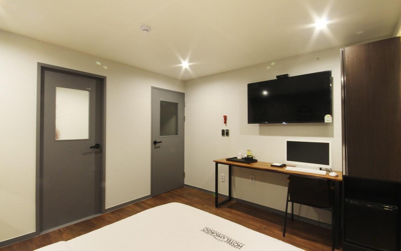 Hotel Chicago Jinju Extérieur photo