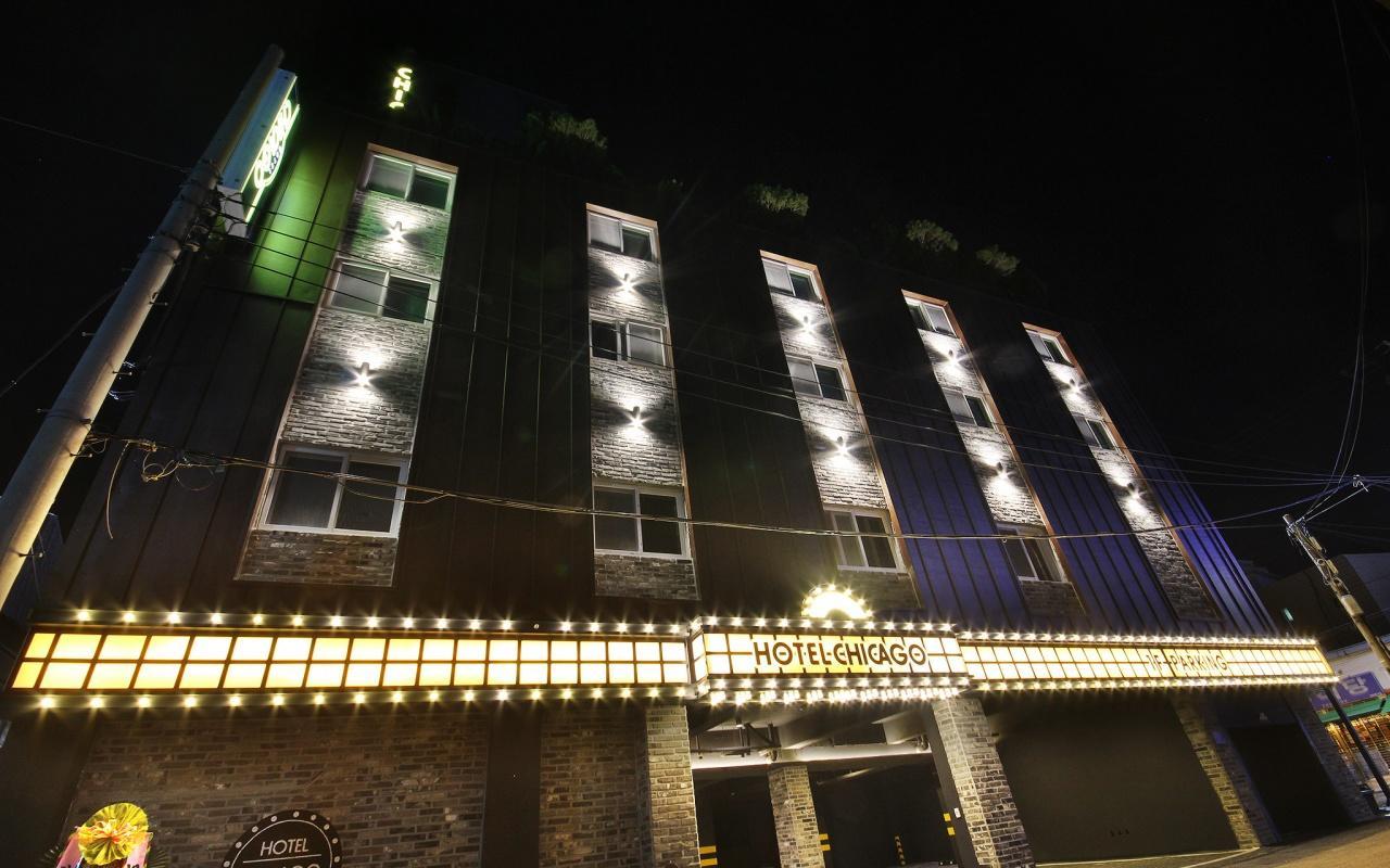 Hotel Chicago Jinju Extérieur photo