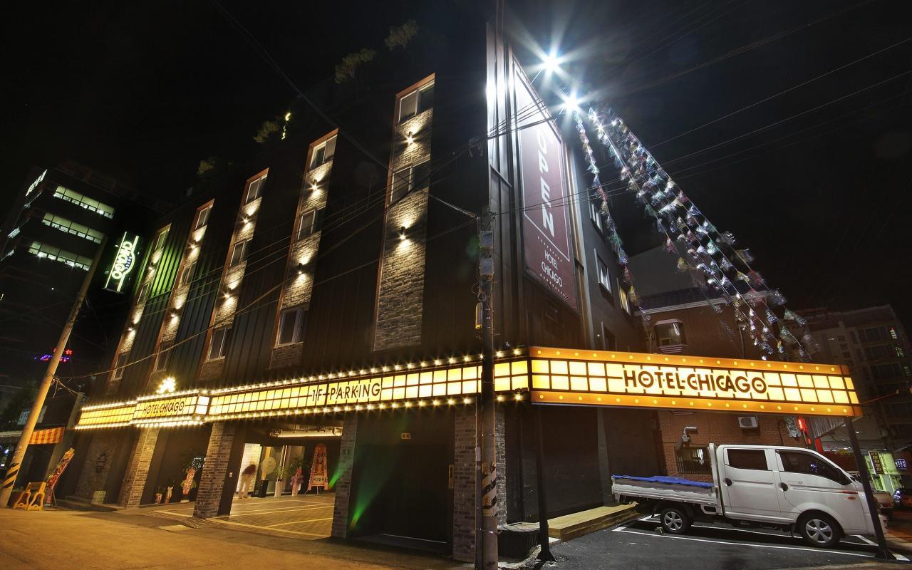 Hotel Chicago Jinju Extérieur photo
